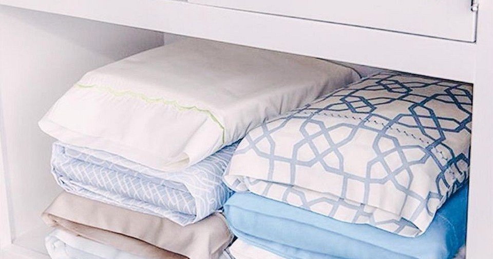 6 компактных и красивых идей для хранения постельного белья