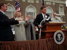Кадр из Джон Кеннеди: День, который изменил всё