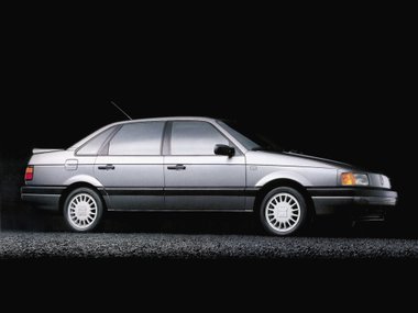 slide image for gallery: 25932 | VW Passat