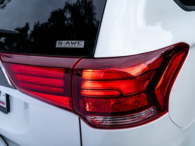 slide image for gallery: 26466 | Mitsubishi Outlander