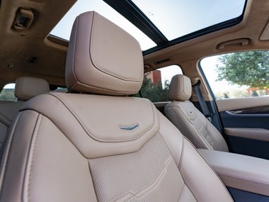 slide image for gallery: 25801 | Cadillac ХТ6