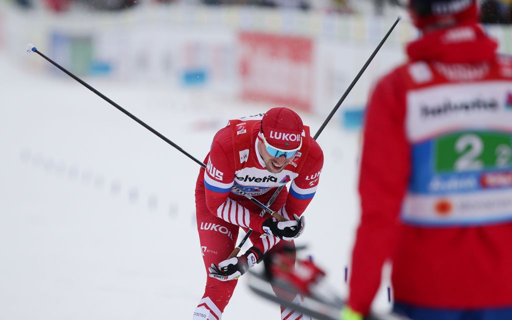Сергей Устюгов выиграл коньковый спринт на 3-м этапе Кубка России, Большунов стал 2-м