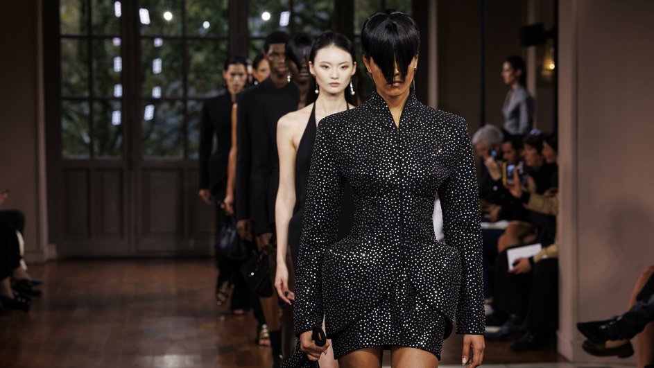 Показ Mugler Показ Mugler