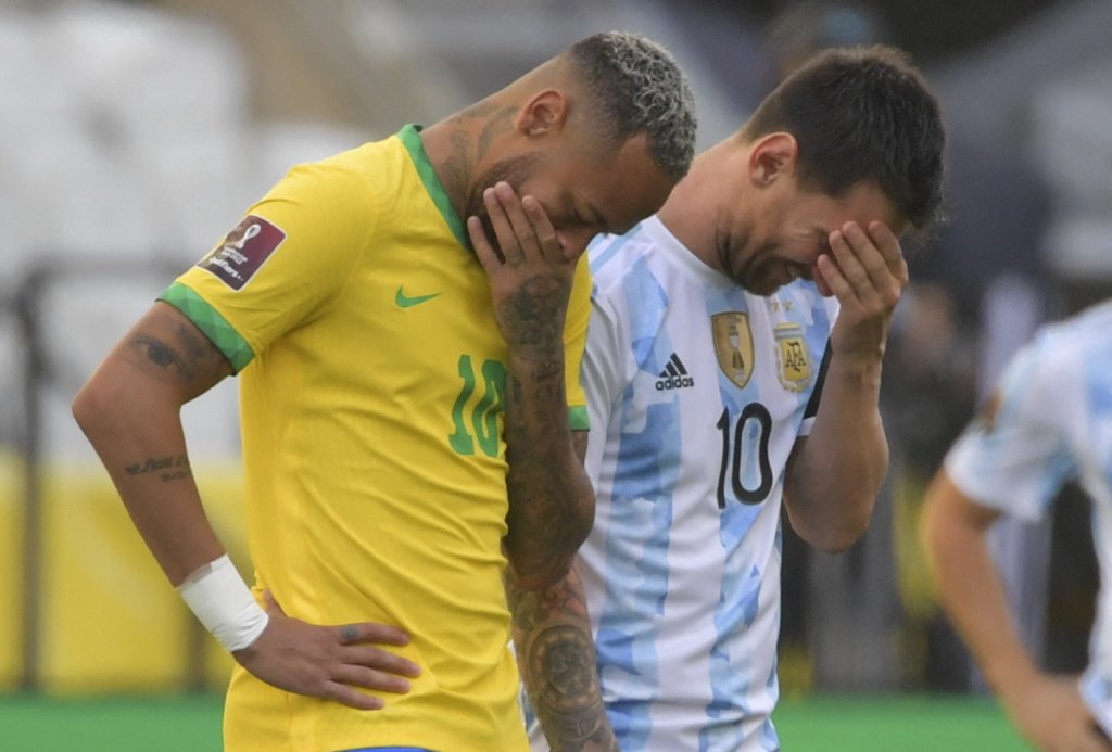 Дикий скандал в матче Бразилия — Аргентина. Игра прервана, четырех аргентинцев хотят выслать из страны