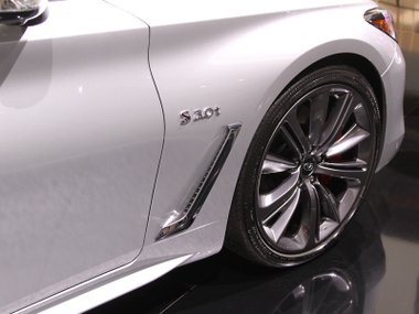 slide image for gallery: 19772 | Infiniti Q60