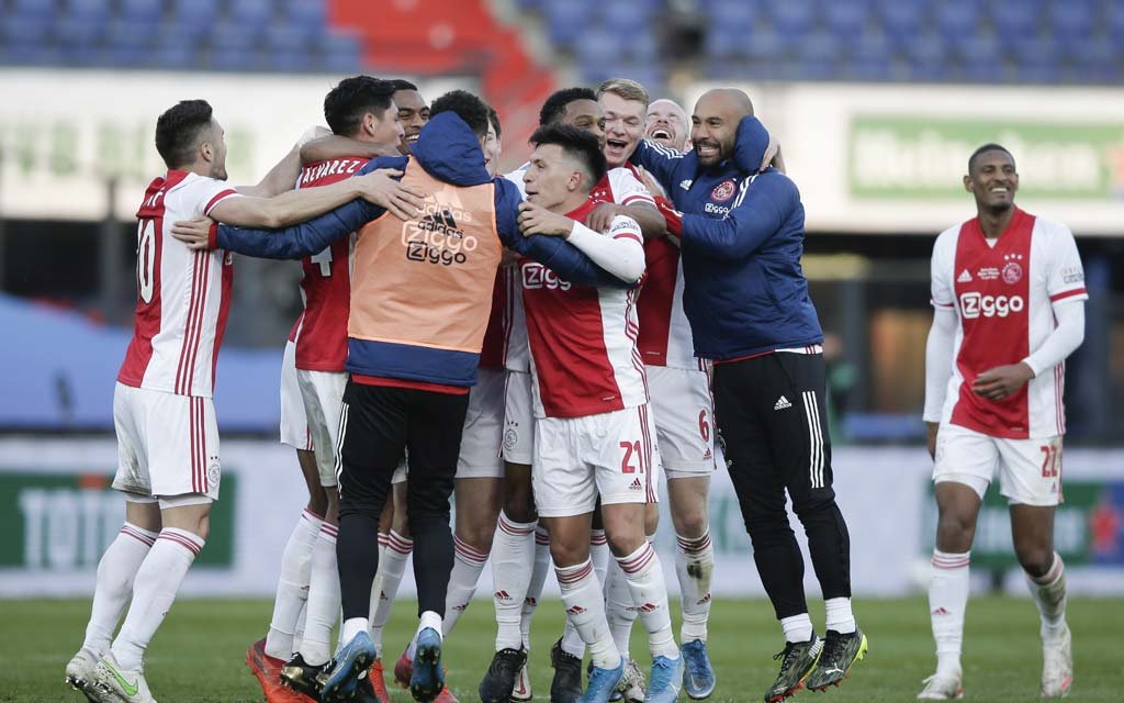 «Аякс» в 36-й раз стал чемпионом Нидерландов по футболу