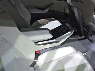 slide image for gallery: 23365 | Audi Q8 sport concept