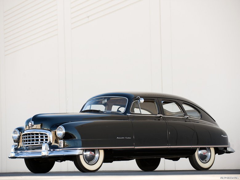 Первый массовый серийный автомобиль с ремнем безопасности — Nash Ambassador 1950 модельного года