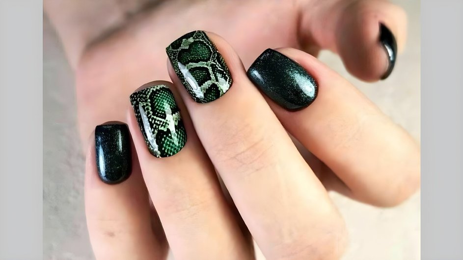 Зеленый маникюр Зеленый маникюр