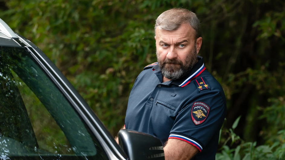 Михаил Пореченков в роли Сергея в сериале «Однажды в Залесье» Михаил Пореченков в роли Сергея в сериале «Однажды в Залесье»