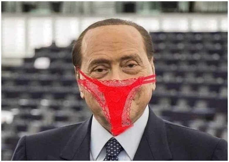 Шуточное изображение Берлускони в маске в виде стрингов
