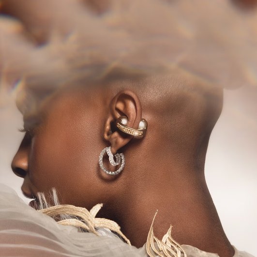 Moto Buds Loop: стильные наушники от Motorola с кристаллами Swarovski и технологией Sound by Bose Moto Buds Loop: стильные наушники от Motorola с кристаллами Swarovski и технологией Sound by Bose