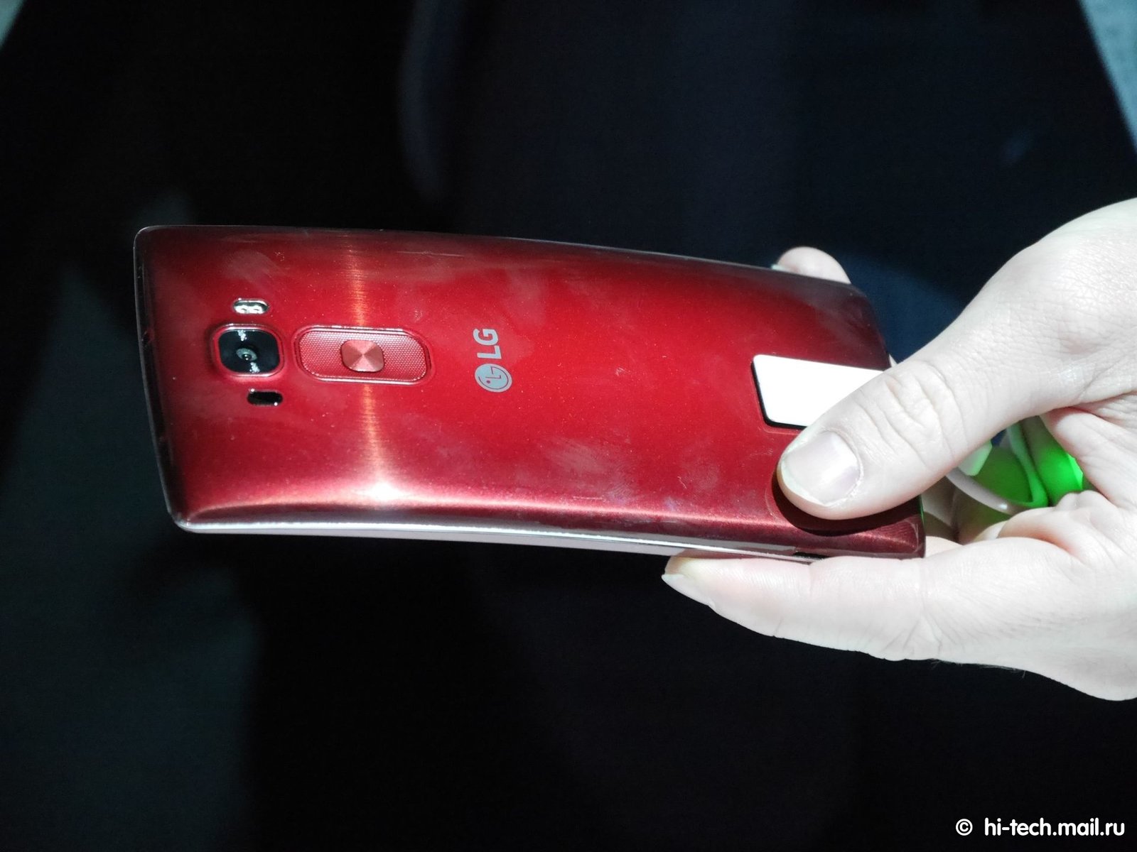 LG на CES 2015: самый мощный изогнутый смартфон - Hi-Tech Mail.ru