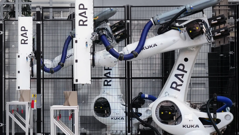 Система 3D-печати основана на промышленной роботизированной руке со специальным экструдером.