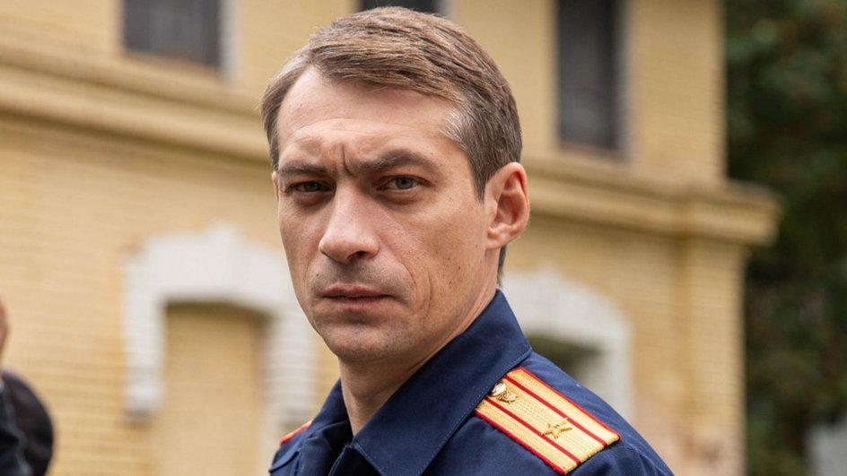Иван Бровин в роли Олега в сериале Позови меня с собой