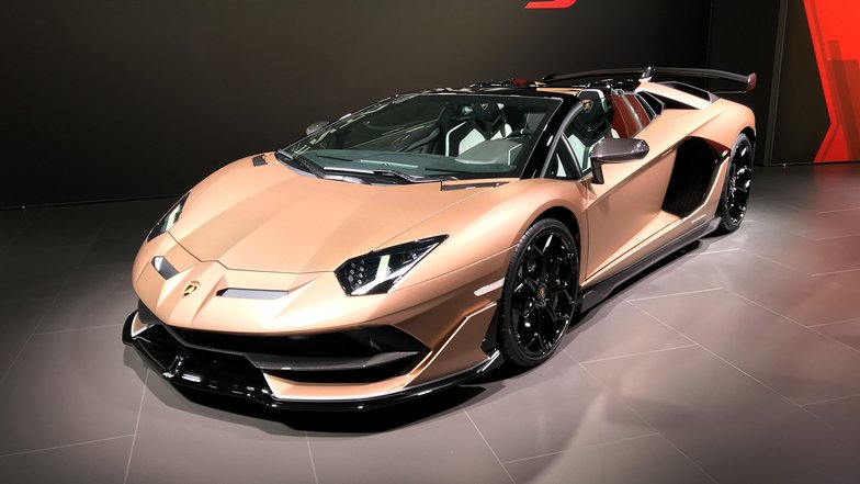 slide image for gallery: 24215 | Lamborghini Aventador SVJ Spyde