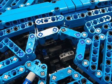 slide image for gallery: 23797 | Lego показала свою самую крутую модель
