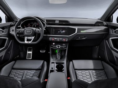 slide image for gallery: 25069 | Audi Q3