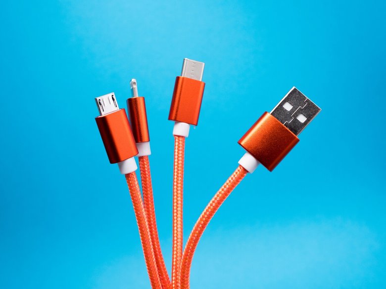 Различные виды кабелей. Фото: Unsplash