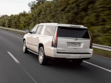 slide image for gallery: 16440 | Cadillac Escalade