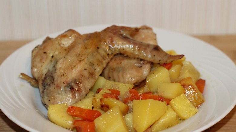 Куриные крылышки с картошкой в духовке - рецепт с фото на gkhyarovoe.ru