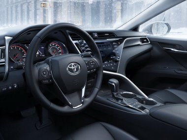 slide image for gallery: 25302 | Toyota Camry