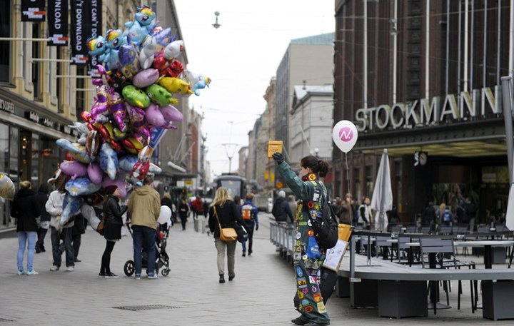 Улица Aleksanterinkatu отходит от проспекта Маннергайма и также считается одной из наиболее подходящих для шопинга в Хельсинки