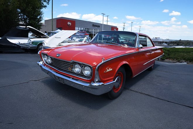 1960 Ford Starliner