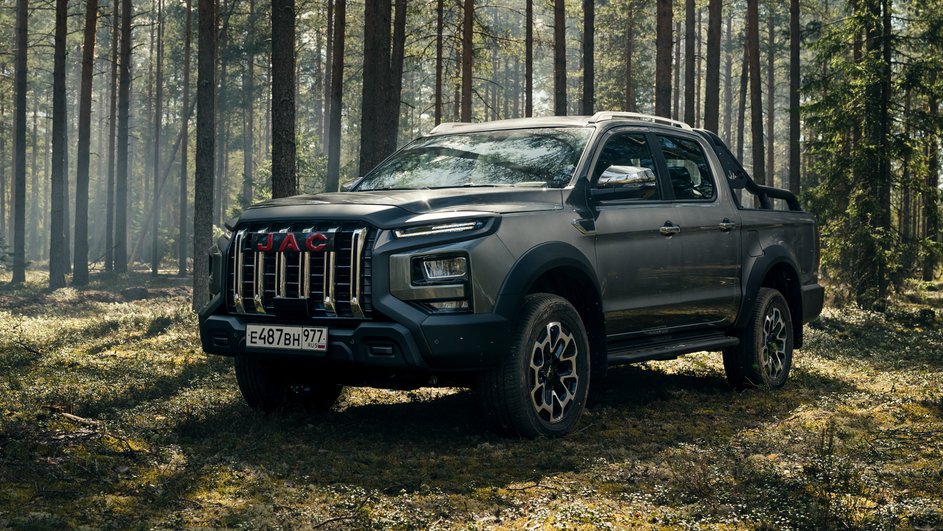Китайский внедорожник фирмы JAC модели T9 Китайский внедорожник фирмы JAC модели T9