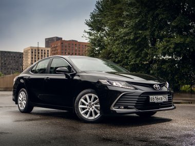 slide image for gallery: 28446 | Toyota Camry 2.0