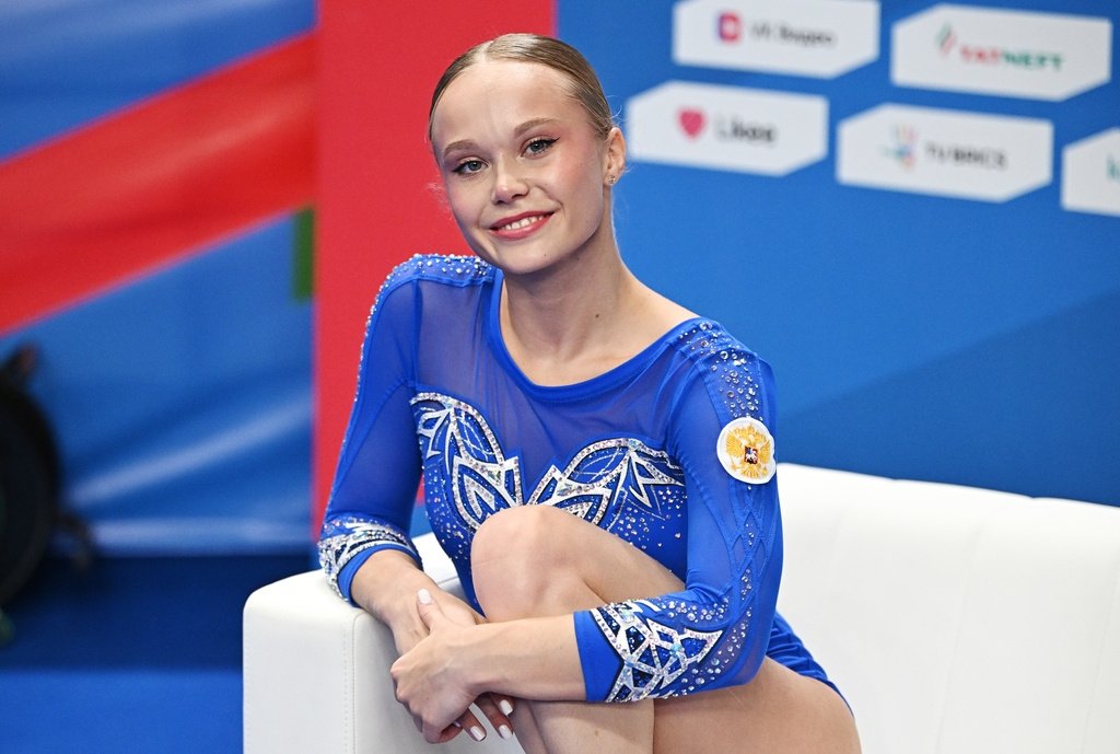 Олимпийская чемпионка Мельникова выиграла турнир на брусьях на Играх БРИКС