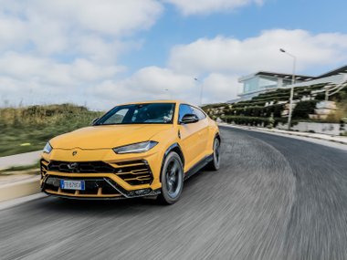 slide image for gallery: 24293 | Lamborghini Urus