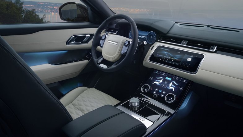 slide image for gallery: 24552 | Range Rover Velar SVAutobiography Dynamic