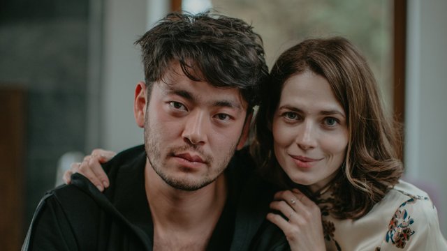 Аскар Ильясов и Юлия Снигирь в сериале «Престиж» Аскар Ильясов и Юлия Снигирь в сериале «Престиж»