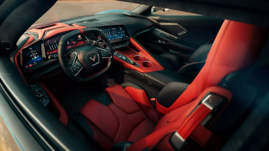 Интерьер обновленного Chevrolet Corvette Интерьер обновленного Chevrolet Corvette