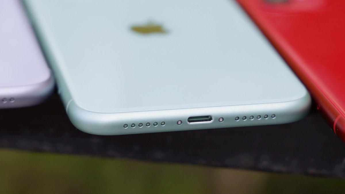 Iphone 15 USB C. Разъем Lightning iphone. Iphone 15 порт зарядки. Зарядка на айфон 13.