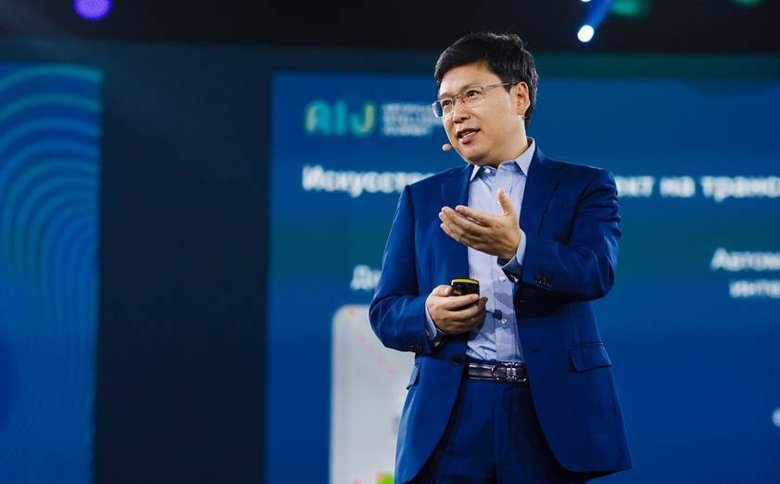 Дань Вэньшуань (Dang Wenshuan), глобальный директор по стратегическому развитию Huawei