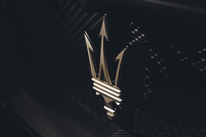 Логотип Maserati