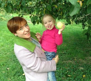8 самых красивых многодетных мам среди российских телеведущих