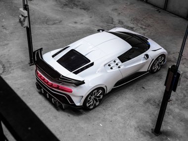 slide image for gallery: 24893 | Bugatti Centodieci