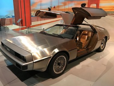 slide image for gallery: 27290 | DeLorian в музее Херш