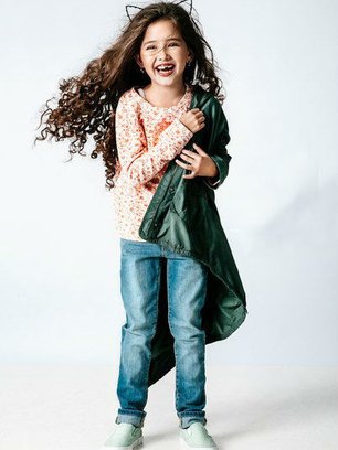 Slide image for gallery: 4628 | Комментарий «Леди Mail.Ru»: 7-летняя Кристи снялась в рекламе всемирно известного бренда GAP