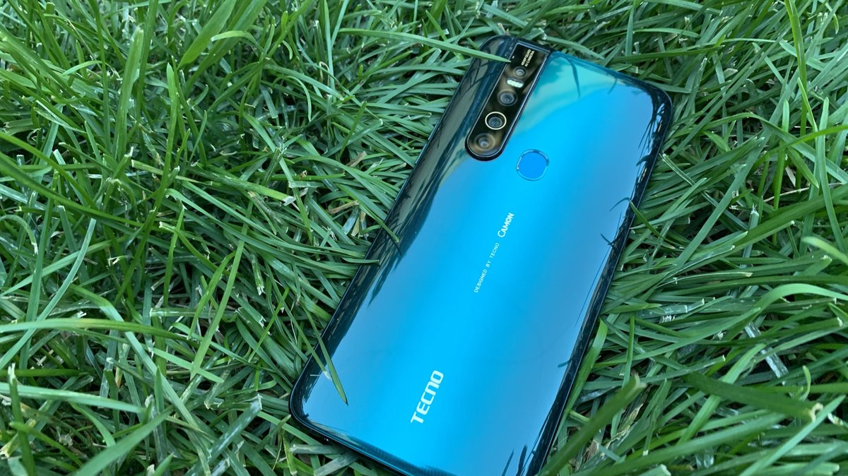 TECNO CAMON 15 Pro: недорогой смартфон с квадрокамерой и выезжающей  фронталкой - Hi-Tech Mail.ru