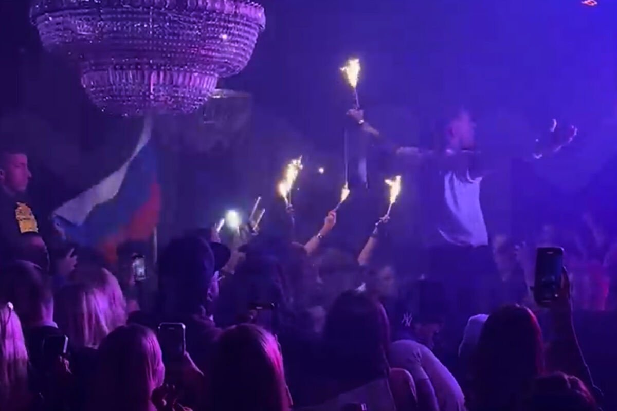 Lil Pump и SmokeРurpp зажгли под "Матушку-землю" в московском клубе Lil Pump и SmokeРurpp зажгли под "Матушку-землю" в московском клубе