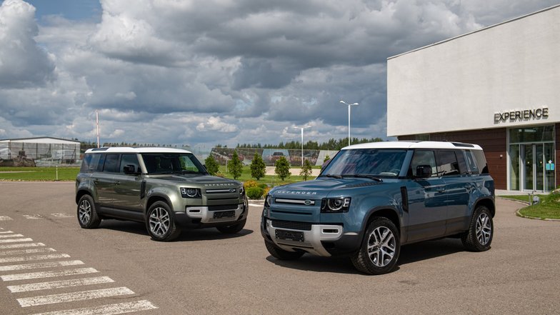 slide image for gallery: 27035 | Land Rover Defender Exterior