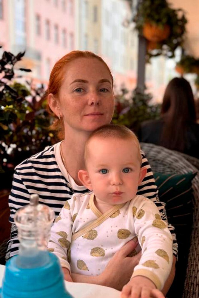 Елена Катина с сыном, фото: соцсети Елена Катина с сыном, фото: соцсети