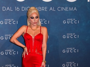Slide image for gallery: 6909 | Леди Гага на миланской премьере фильма "Дом Gucci", 2021 г. | Фото: legion-media.ru