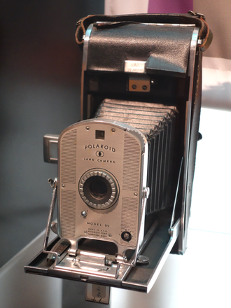 Изображение Polaroid 95 — первой камеры легендарного бренда. Фото: photographymint