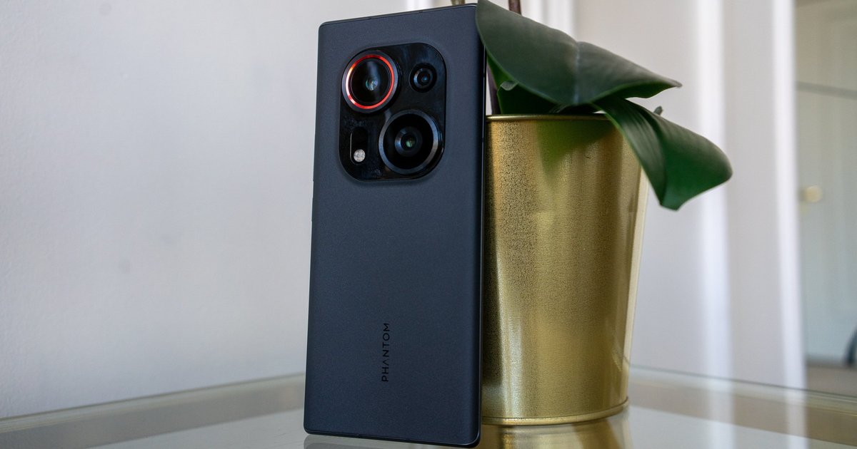 Представлен Tecno Phantom X2 Pro: первый в мире смартфон с выдвижным портретным объективом