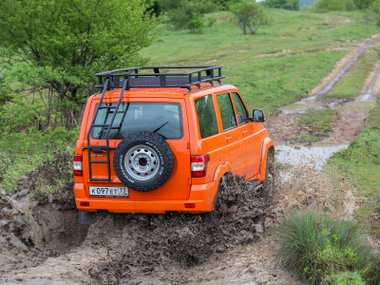 slide image for gallery: 23641 | УАЗ с домом на крыше: тест «Патриота» для путешествий